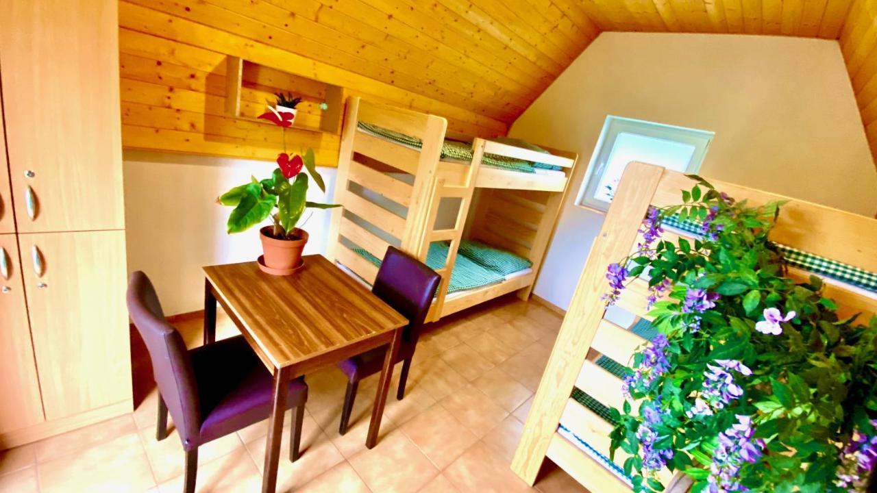 Rekreacni Areal Zbraslavice Hotel Exterior photo